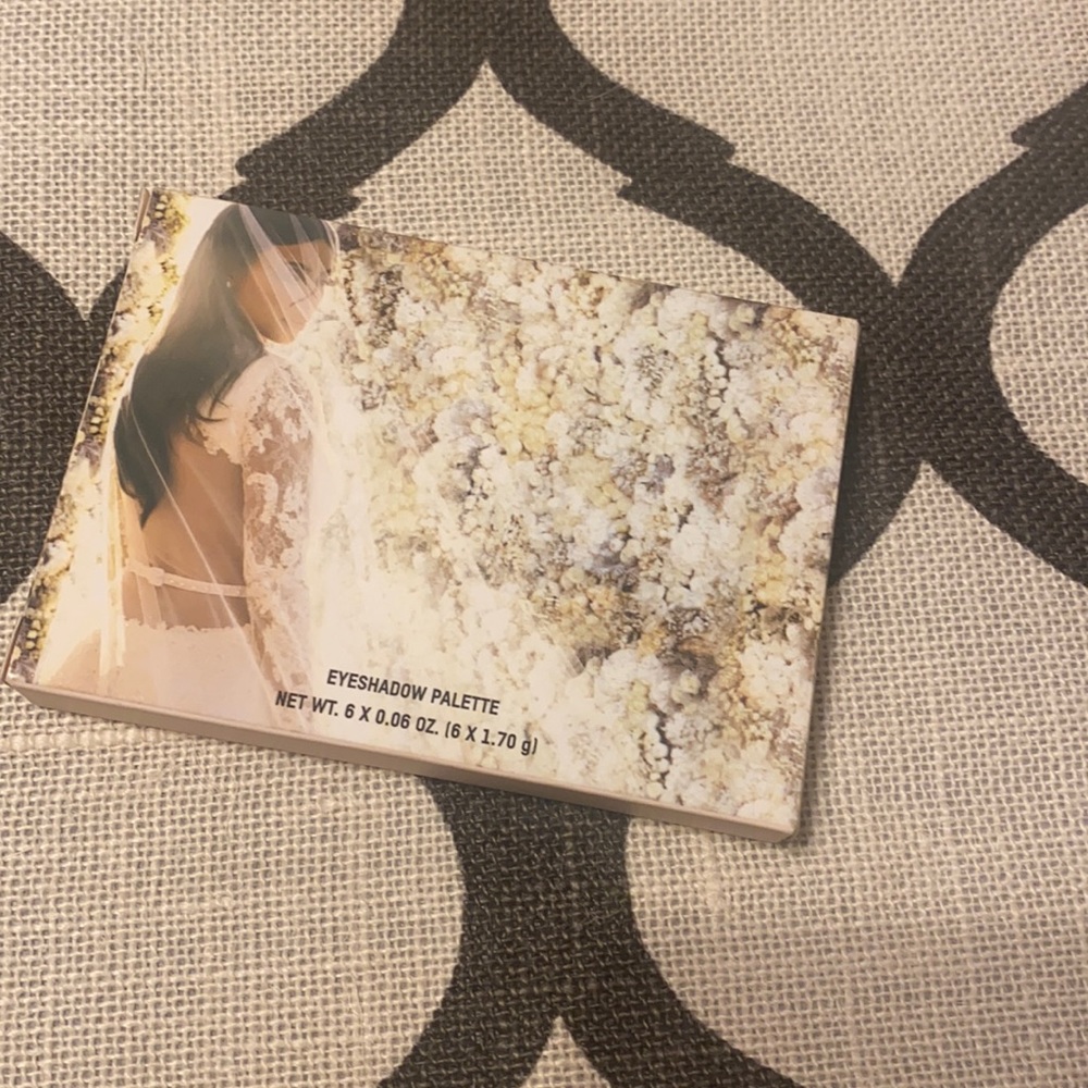 KKW Beauty eyeshadow palette